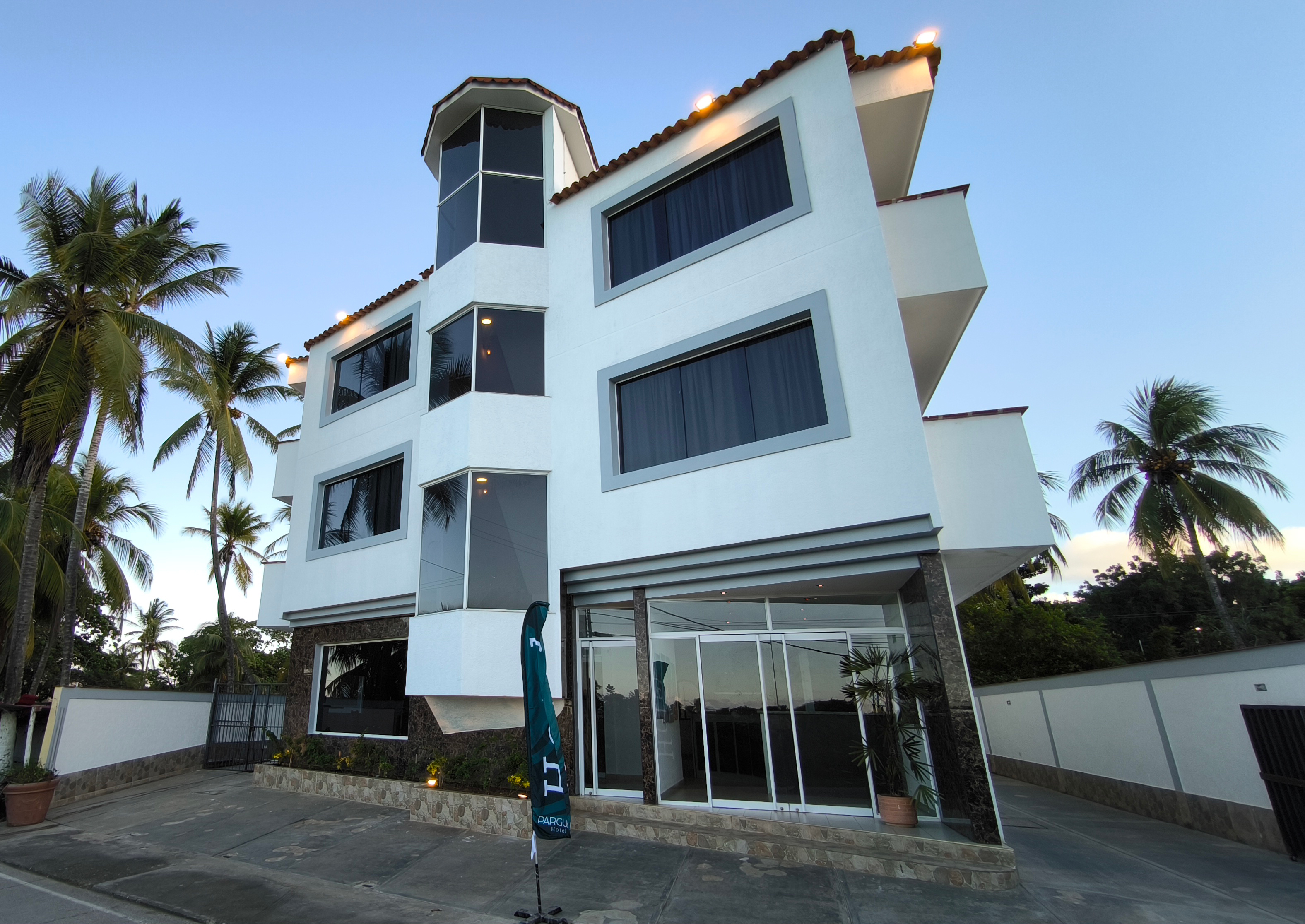 Fachada Hotel Parguito